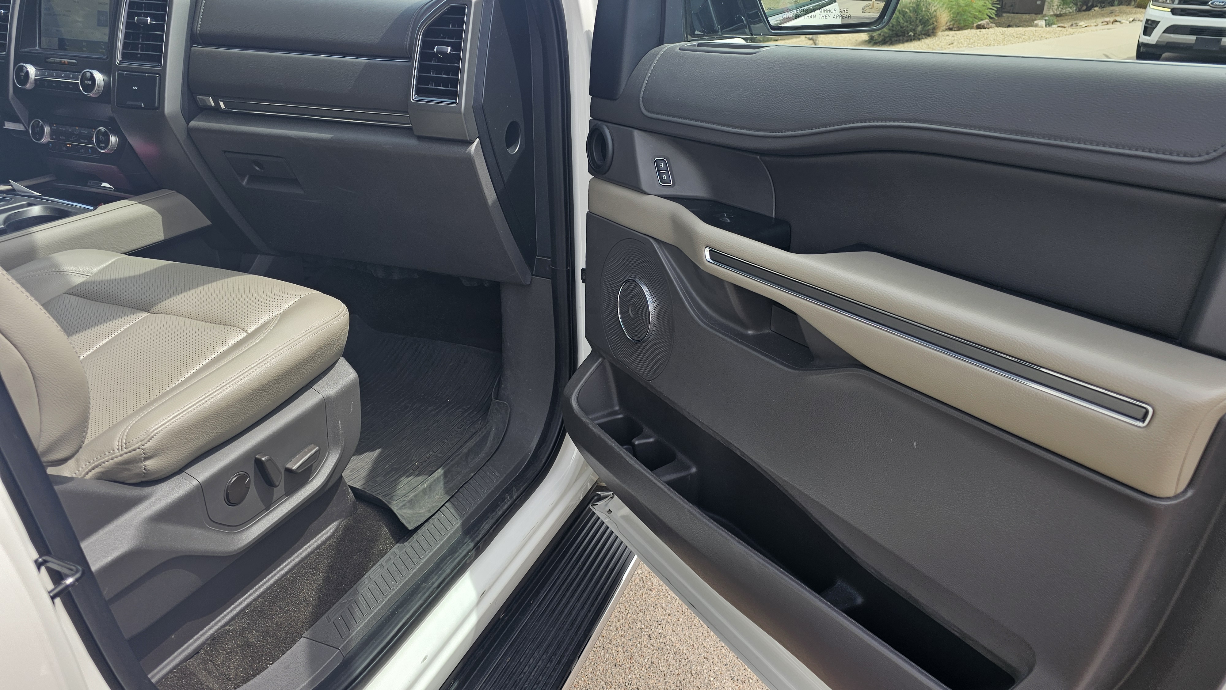 Used 2021 Ford Expedition XLT RWD image 5