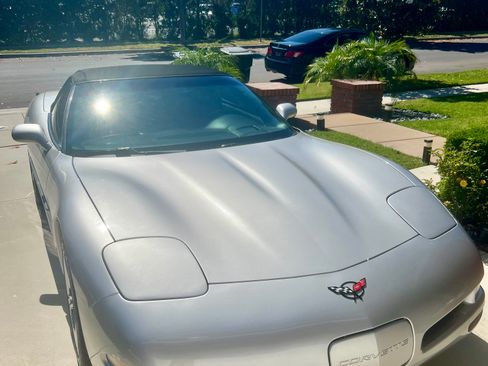 Used 2004 Chevrolet Corvette Convertible w/ Preferred Equipment Group image 12