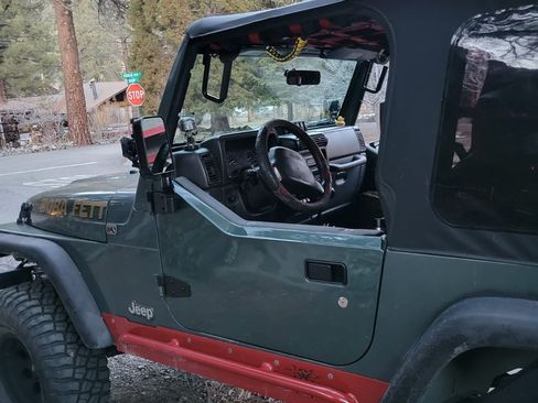 Used 2000 Jeep Wrangler Sport image 11