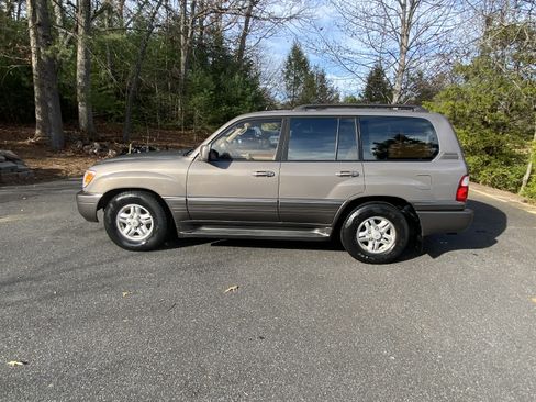 Used 1999 Lexus LX 470 4WD image 2