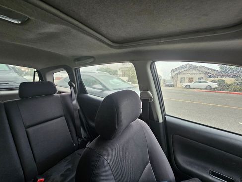 Used 2003 Toyota Matrix XRS image 12