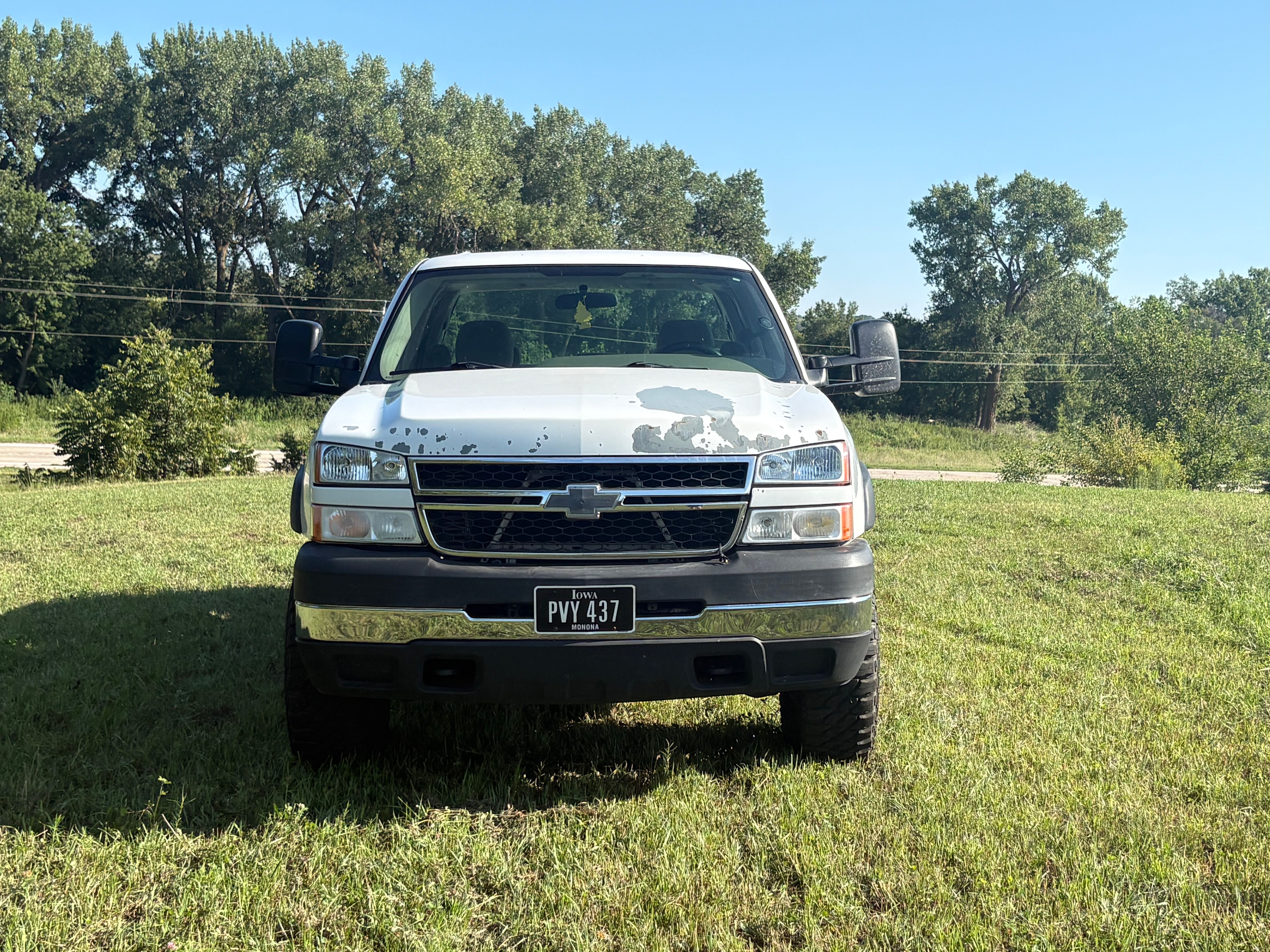 Used 2007 Chevrolet Silverado 2500 LS w/ Heavy-Duty Power Package AWD/4WD image 4