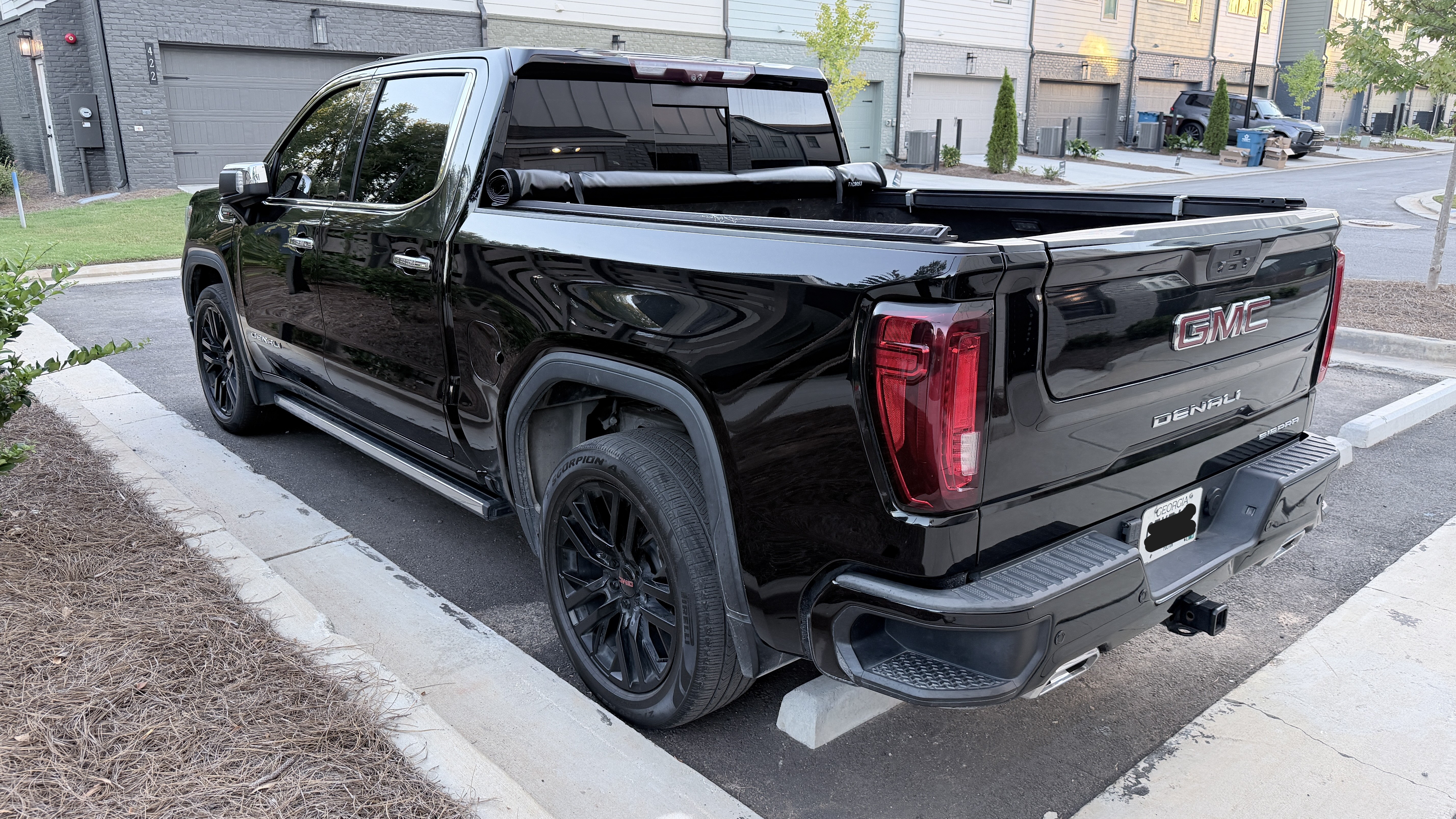 Used 2021 GMC Sierra 1500 Denali w/ Denali Ultimate Package AWD/4WD image 8