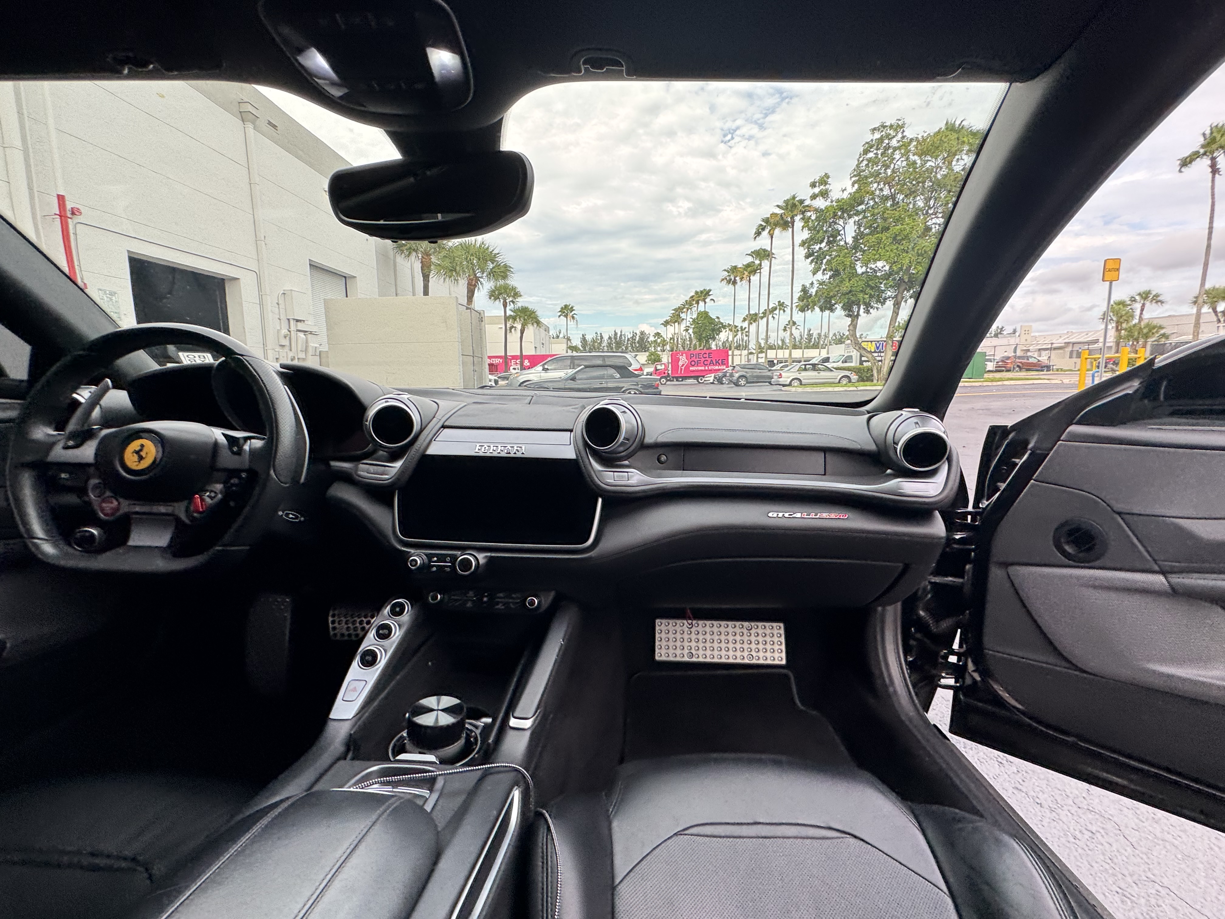 Used 2018 Ferrari GTC4Lusso AWD/4WD image 13