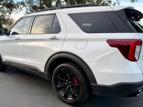 Used 2022 Ford Explorer ST w/ Equipment Group 401A image 9