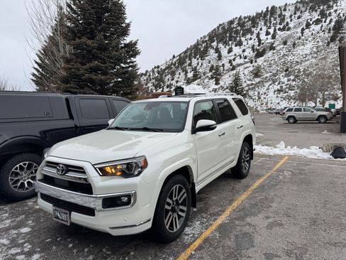 Used 2022 Toyota 4Runner Limited image 13