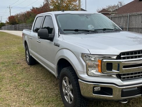 Used 2019 Ford F150 XLT w/ Equipment Group 302A Luxury image 11