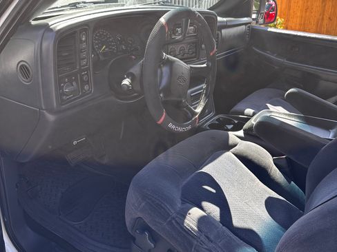 Used 1999 Chevrolet Silverado 1500 LS w/ Off-Road Chassis Pkg AWD/4WD image 8