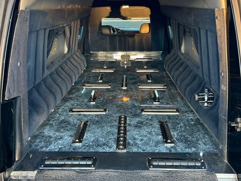 Used 2001 Cadillac De Ville Sedan image 6