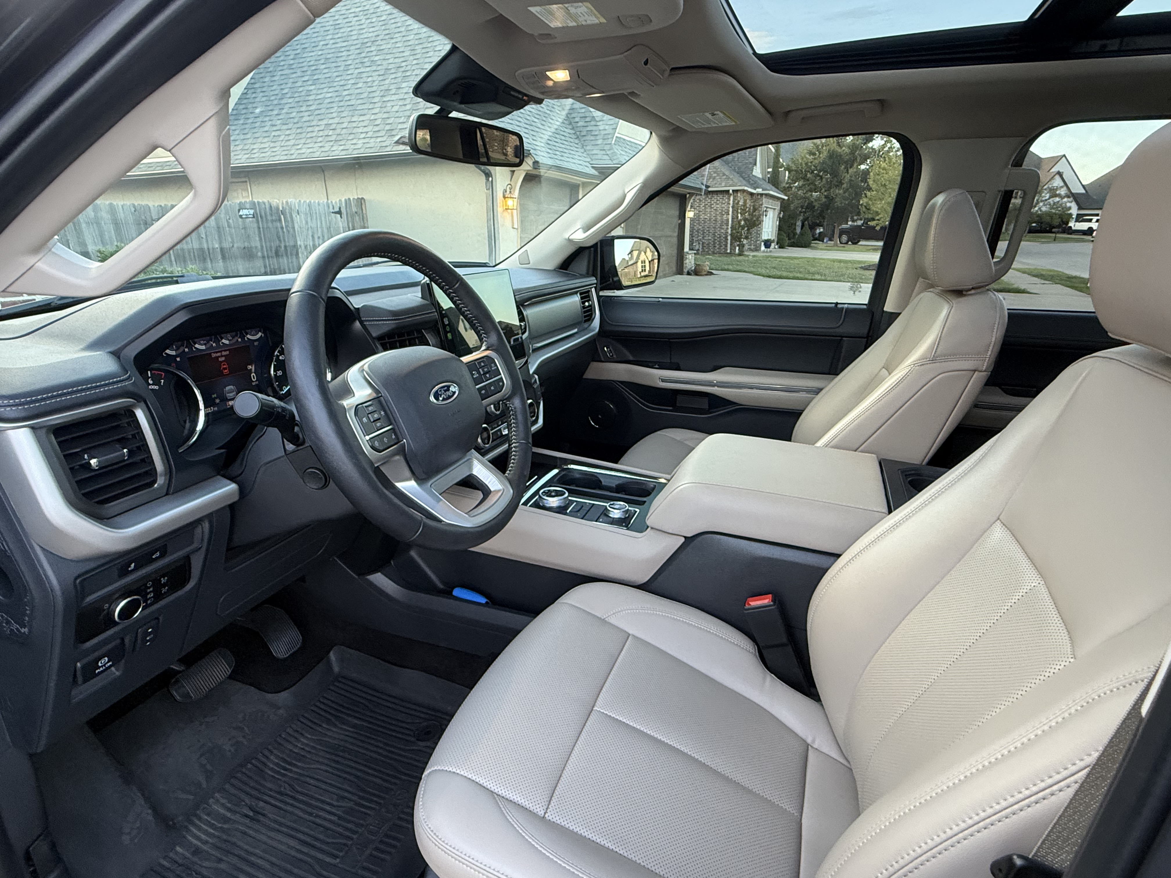 Used 2023 Ford Expedition Max XLT AWD/4WD image 15