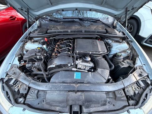 Used 2009 BMW 335i xDrive 335i xDrive Sedan 4D image 31