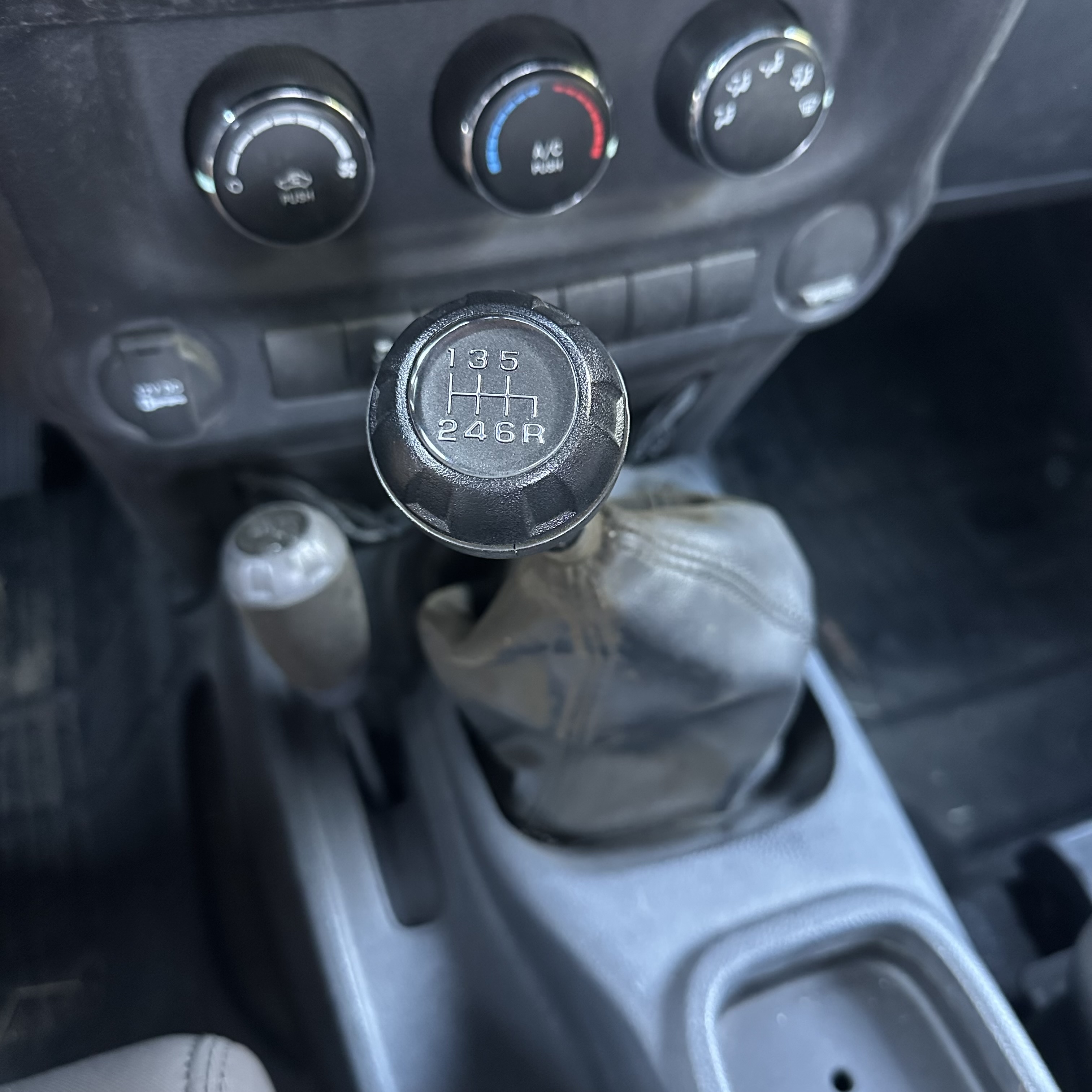Used 2012 Jeep Wrangler Sport AWD/4WD image 8