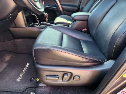 Used 2018 Toyota RAV4 SE w/ Power Extra Value Package image 16