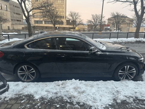 Used 2018 BMW 430i xDrive Coupe w/ Premium Package image 10