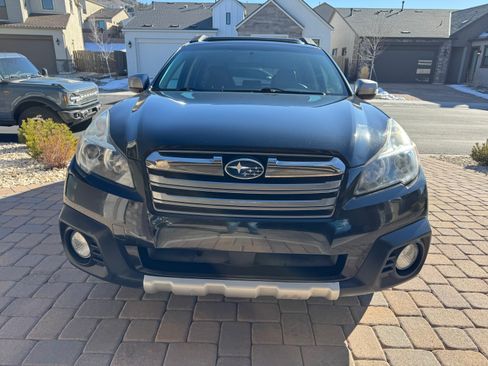 Used 2013 Subaru Outback 3.6R Limited w/ Special Appearance Pkg image 1