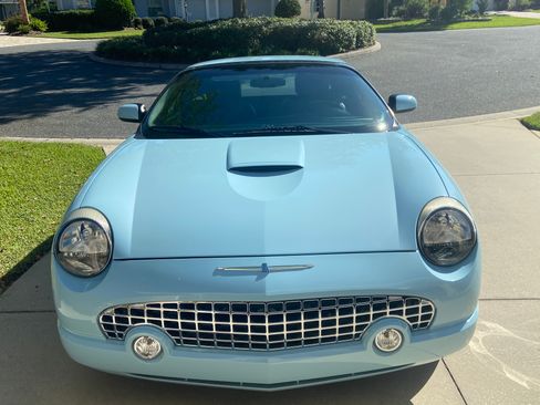 Used 2003 Ford Thunderbird image 4