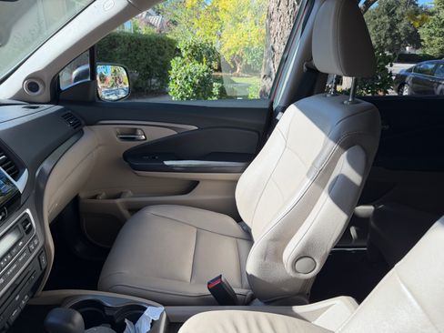 Used 2018 Honda Pilot EX-L image 9