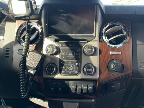 Used 2016 Ford F350 Lariat w/ Lariat Interior Package image 12