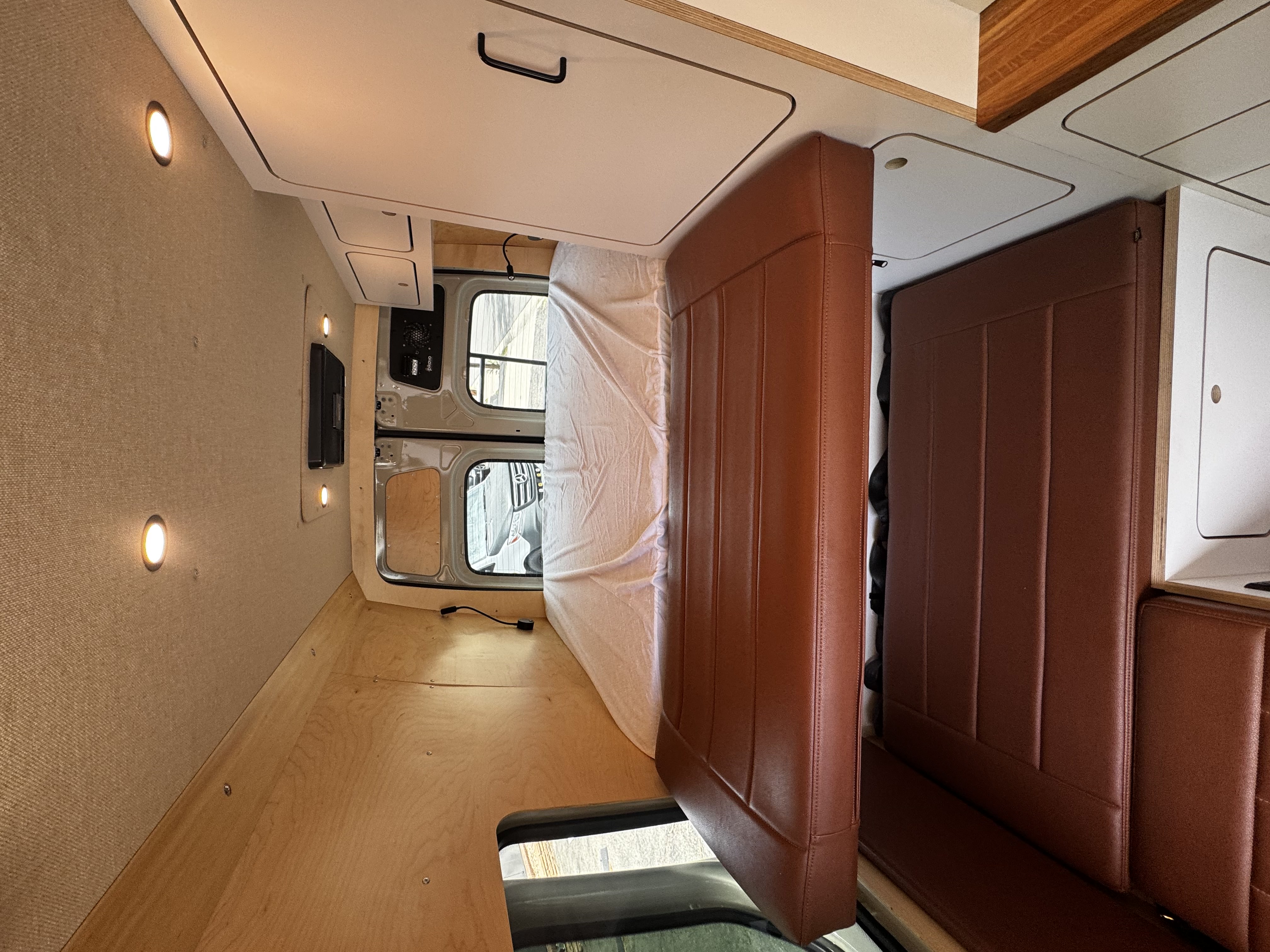 Used 2025 Mercedes-Benz Sprinter 2500 image 14