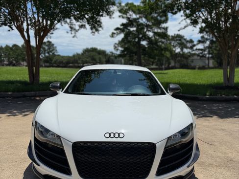 Used 2010 Audi R8 V10 AWD/4WD image 2