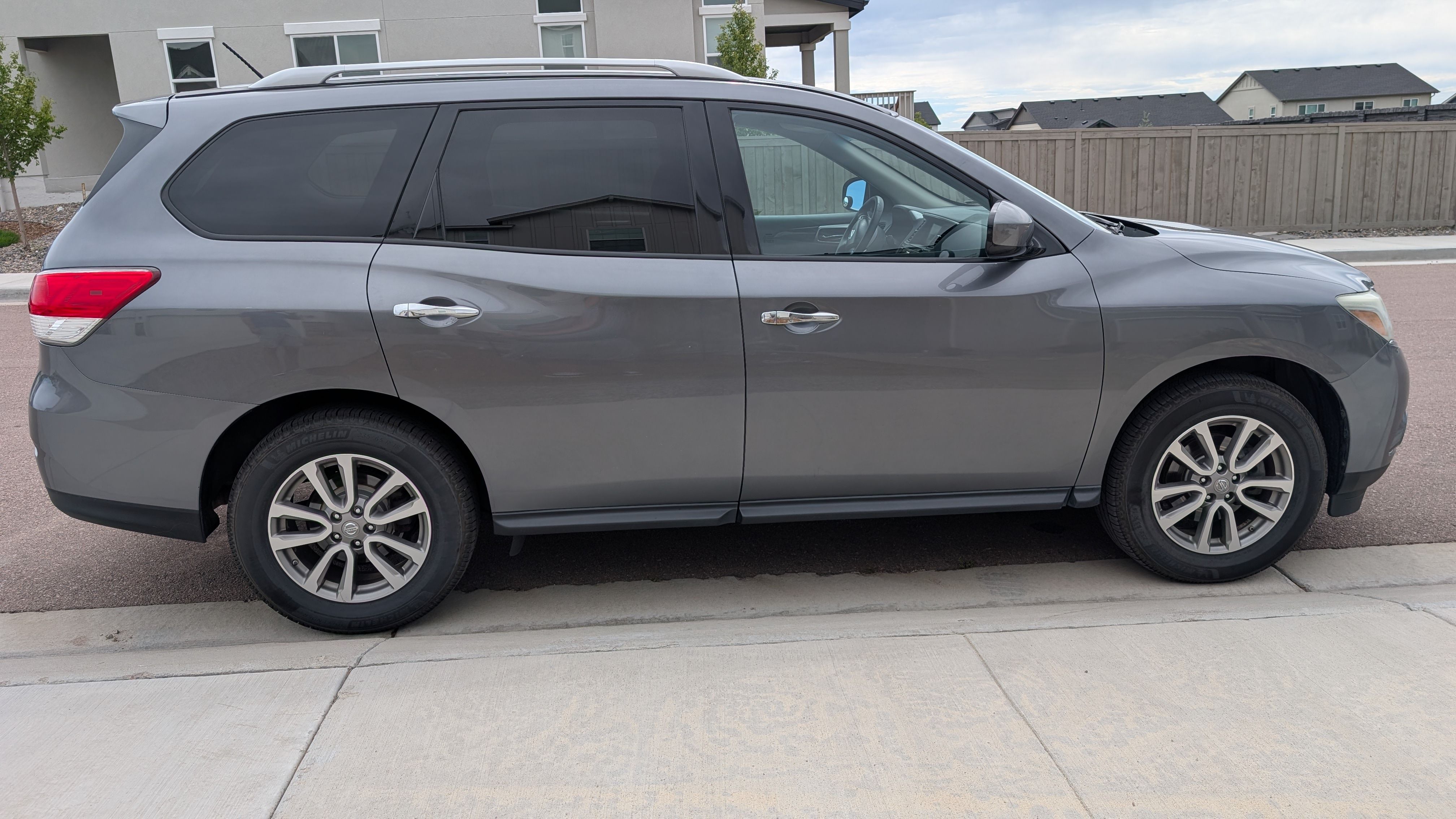 Used 2016 Nissan Pathfinder S AWD/4WD image 5