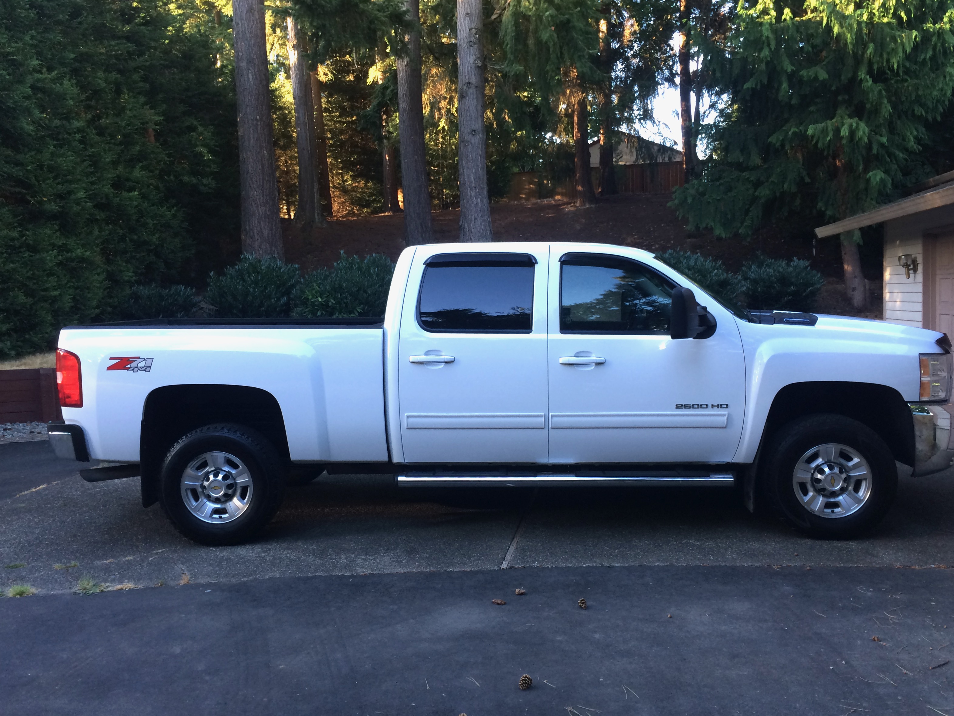 Used 2010 Chevrolet Silverado 2500 LTZ AWD/4WD image 1