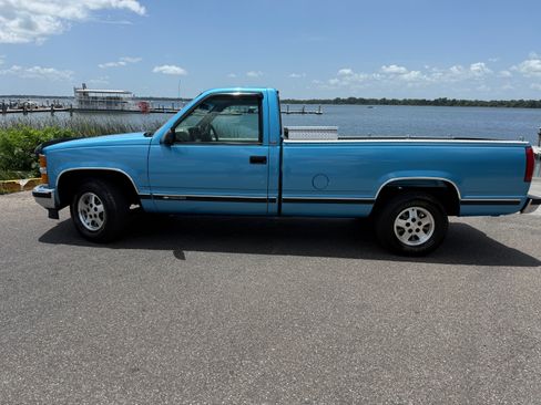 Used 1995 Chevrolet Silverado 1500 2WD Regular Cab image 2