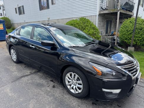Used 2015 Nissan Altima 2.5 S w/ Power Driver Seat Package FWD image 2