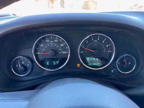 Used 2015 Jeep Wrangler Unlimited Sport w/ Quick Order Package 24S image 9