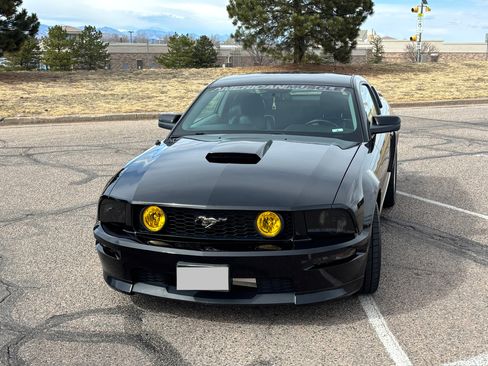 Used 2007 Ford Mustang GT Premium image 2