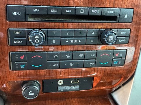 Used 2010 Ford F150 Lariat image 19