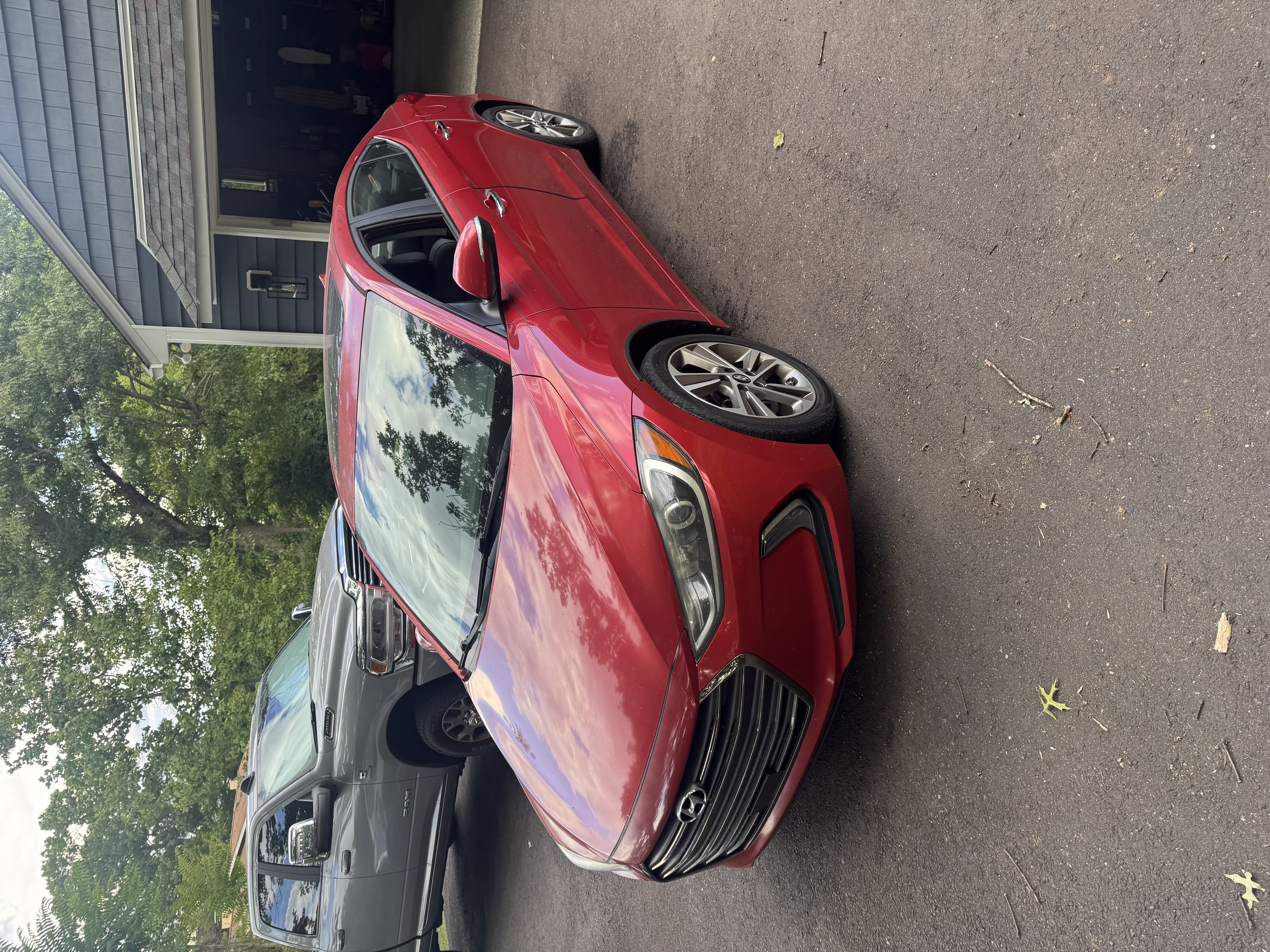 Used 2017 Hyundai Elantra Limited w/ Limited Ultimate Package 05 FWD image 1
