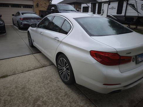 Used 2018 BMW 540i xDrive AWD/4WD image 4