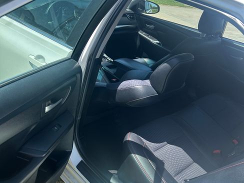 Used 2015 Toyota Camry SE FWD image 11