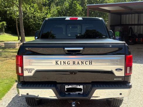 Used 2018 Ford F150 King Ranch w/ Equipment Group 601A Luxury AWD/4WD image 8