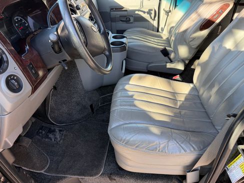 Used 2012 Ford E-150 and Econoline 150 w/ Premium Van Group image 17