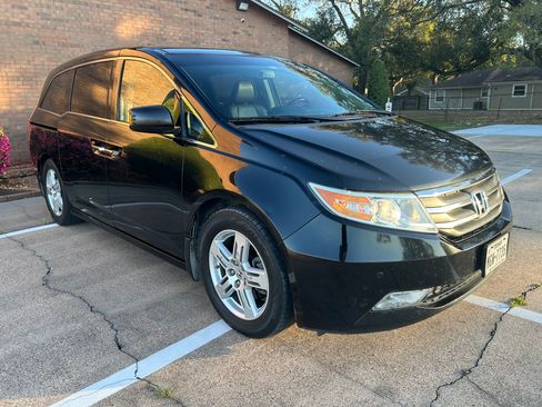Used 2011 Honda Odyssey Touring image 4