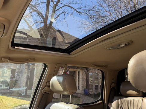 Used 2004 Toyota Tundra Limited image 14