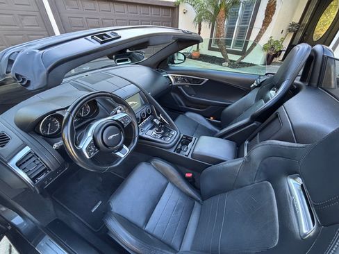 Used 2020 Jaguar F-TYPE Convertible image 10