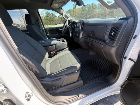 Used 2022 Chevrolet Silverado 1500 Custom w/ Safety Confidence Package image 12