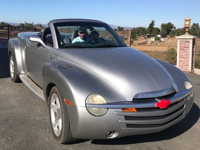 Used 2004 Chevrolet SSR w/ Preferred Equipment Group