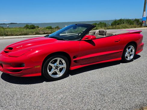 Used 2000 Pontiac Firebird Trans Am RWD image 19