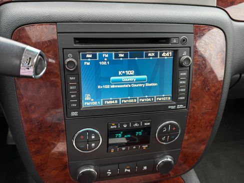 Used 2011 Chevrolet Tahoe LTZ image 10