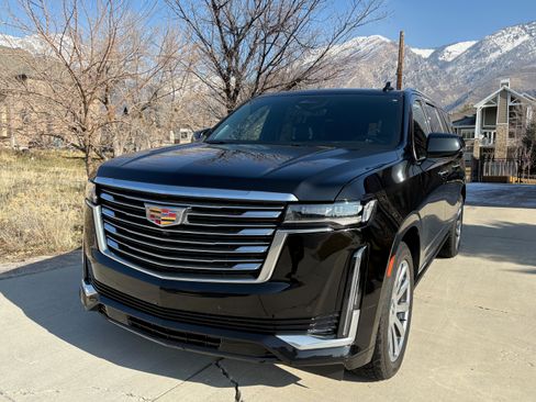 Used 2022 Cadillac Escalade ESV Premium Luxury Platinum image 5