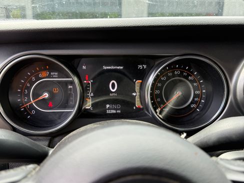 Used 2021 Jeep Wrangler Unlimited Sport AWD/4WD image 1