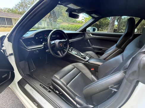 Used 2022 Porsche 911 Carrera S RWD image 6