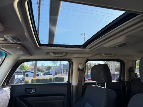Used 2009 HUMMER H3T Alpha AWD/4WD image 9