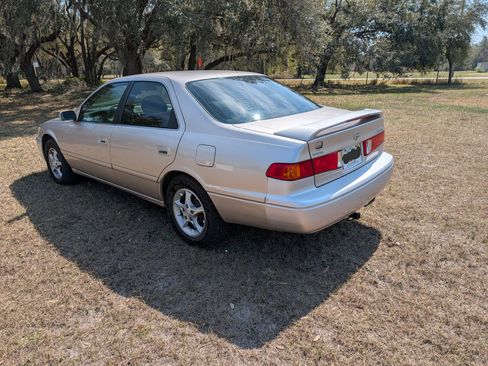 Used 2001 Toyota Camry LE image 10
