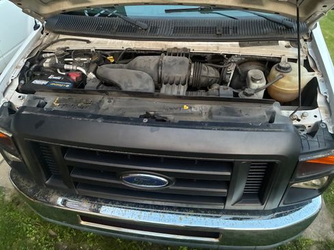 Used 2012 Ford E-150 and Econoline 150 w/ PWR Group RWD image 13