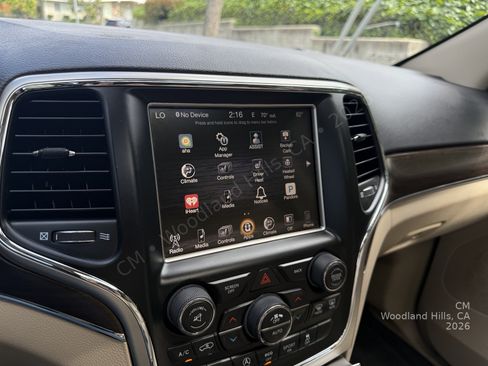 Used 2017 Jeep Grand Cherokee Limited image 22